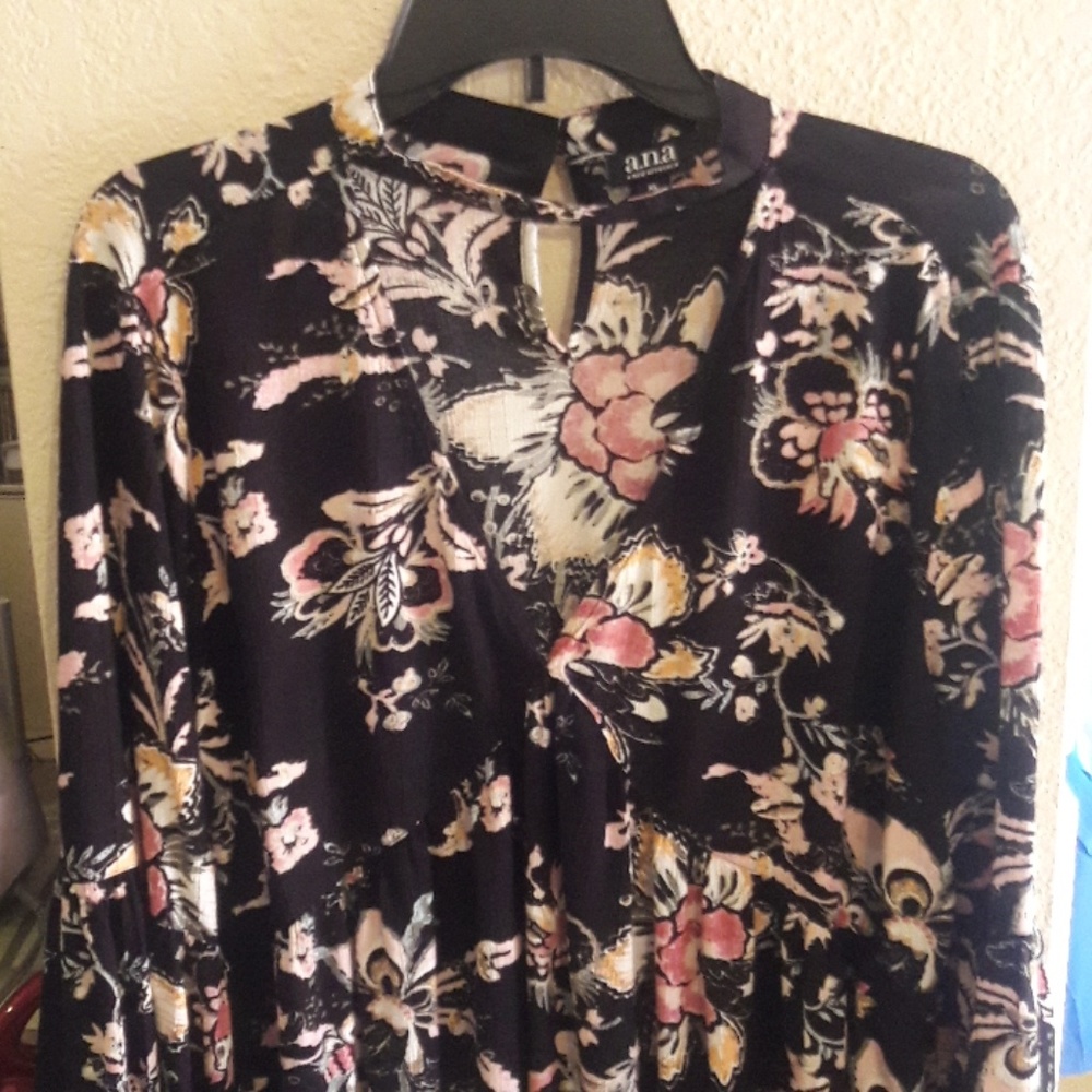 Blouse never worn